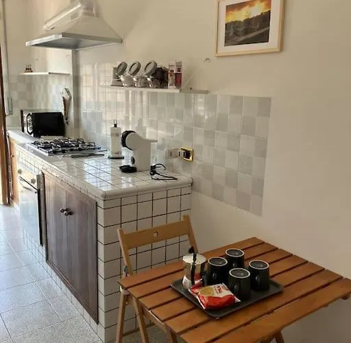 Ulisse Apartment *